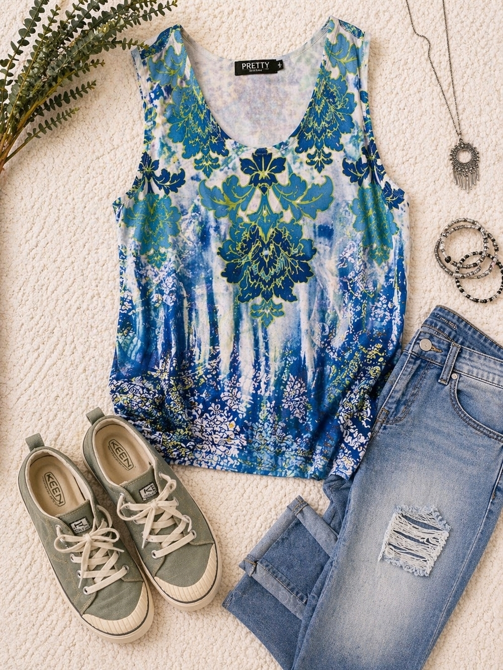 Pretty Woman Blue Floral Tank Top Size L